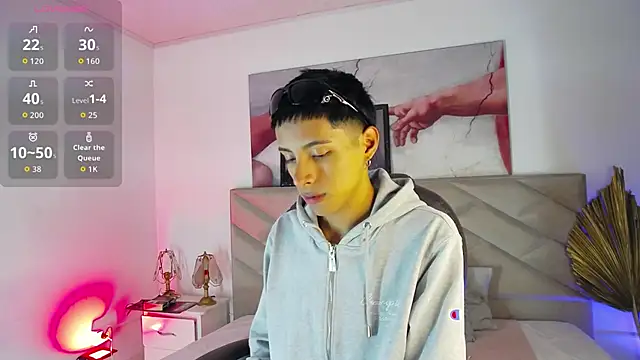 EstivenSallas online show from 10/02/25, 02:40