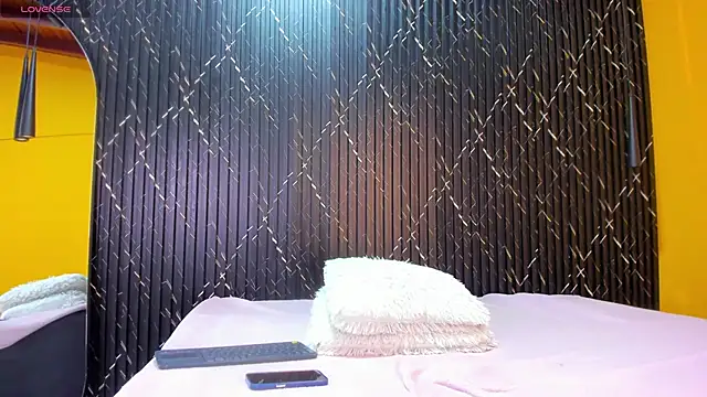 Miss Ariaa online show from 10/03/25, 11:29