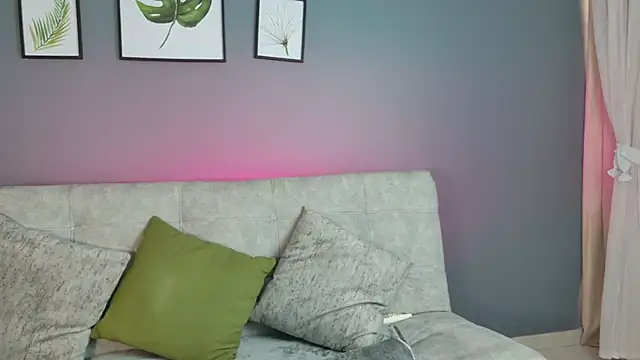 Snapshot of Vicky_kittyy chatting on 04/12/26, 02:55 Vicky kittyy online show from 04/12/26, 02:55