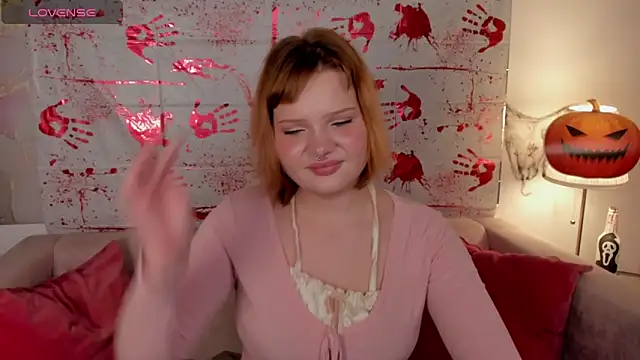 babyyulli online show from 10/19/25, 08:59