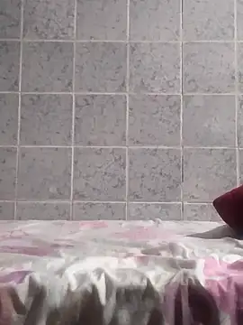 Snapshot of Cachorrinha2025 chatting on 10/29/25, 03:53 Cachorrinha2025 online show from 10/29/25, 03:53