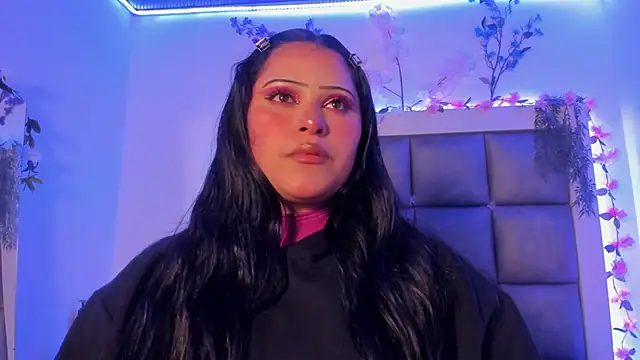 Snapshot of abbiecollins_js chatting on 03/19/26, 04:05 abbiecollins js online show from 03/19/26, 04:05