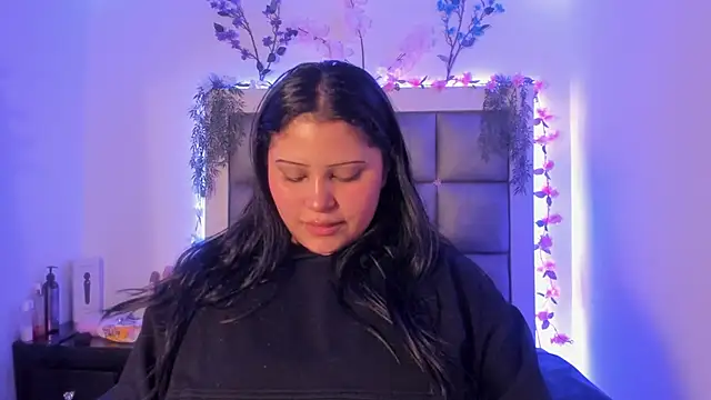 Snapshot of abbiecollins_js chatting on 03/21/26, 03:11 abbiecollins js online show from 03/21/26, 03:11