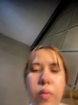 coupleyys online show from 12/17/25, 06:47