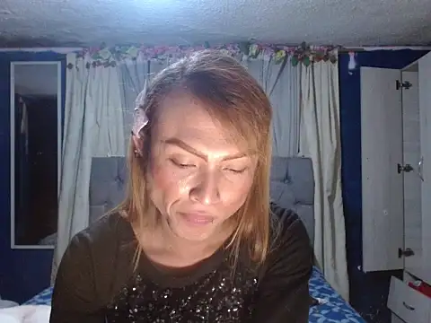 Snapshot of skarleth_hot21 chatting on 10/28/25, 02:37 skarleth hot21 online show from 10/28/25, 02:37