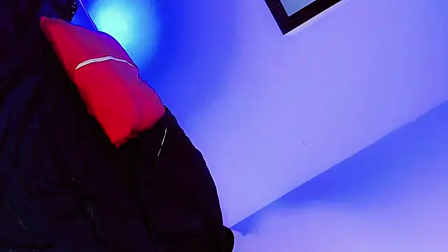 daniela dolls online show from 04/04/26, 12:13