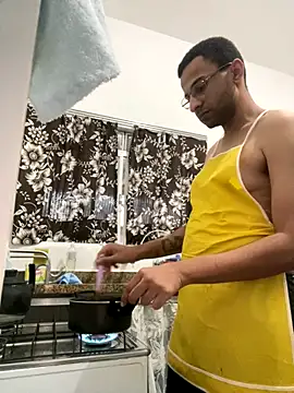 pauzudomoreno1 online show from 12/04/25, 09:34