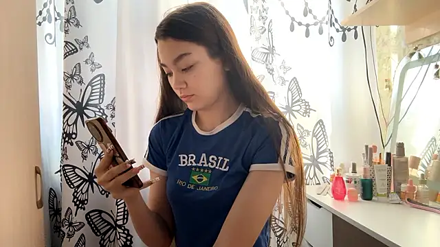 Cuteviola online show from 02/04/26, 01:00