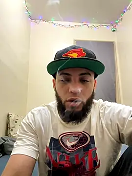 LeoPR00 online show from 12/14/25, 01:33