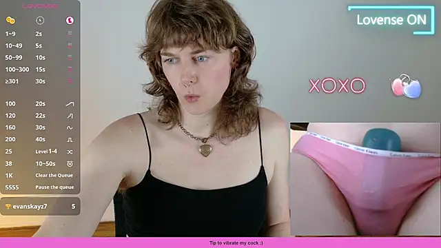 Snapshot of tsellieryder chatting on 03/08/26, 01:47 tsellieryder online show from 03/08/26, 01:47