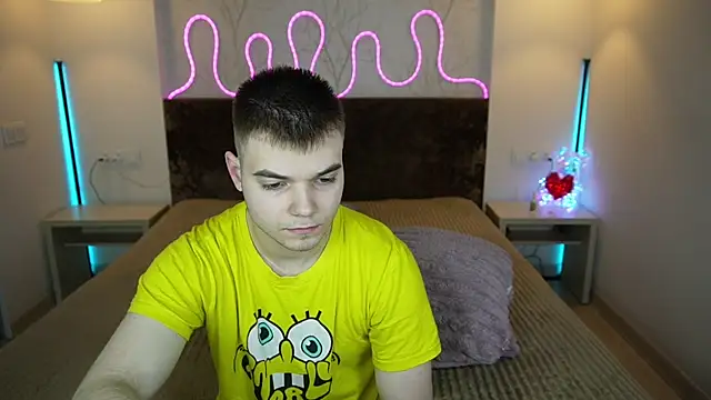 Snapshot of Vikki_George chatting on 11/28/25, 01:08 Vikki George online show from 11/28/25, 01:08