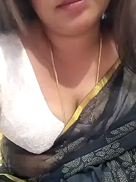 Snapshot of Tamil_Kayal_kutty chatting on 09/14/25, 06:07 Tamil Kayal kutty online show from 09/14/25, 06:07