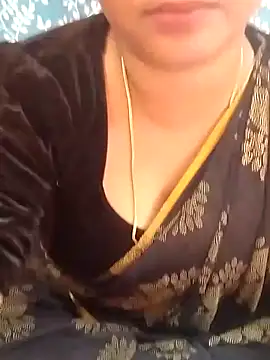 Snapshot of Tamil_Kayal_kutty chatting on 10/05/25, 04:44 Tamil Kayal kutty online show from 10/05/25, 04:44