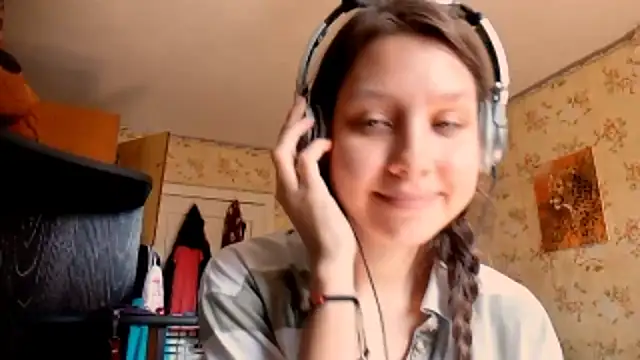 Snapshot of QutieDaSweet chatting on 09/18/25, 07:32 QutieDaSweet online show from 09/18/25, 07:32