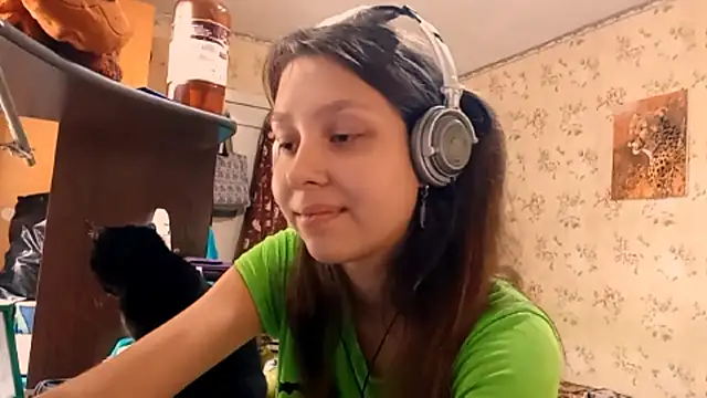 Snapshot of QutieDaSweet chatting on 09/23/25, 06:16 QutieDaSweet online show from 09/23/25, 06:16