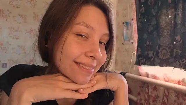 Snapshot of QutieDaSweet chatting on 10/13/25, 06:13 QutieDaSweet online show from 10/13/25, 06:13