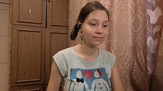 Snapshot of QutieDaSweet chatting on 11/04/25, 02:10 QutieDaSweet online show from 11/04/25, 02:10