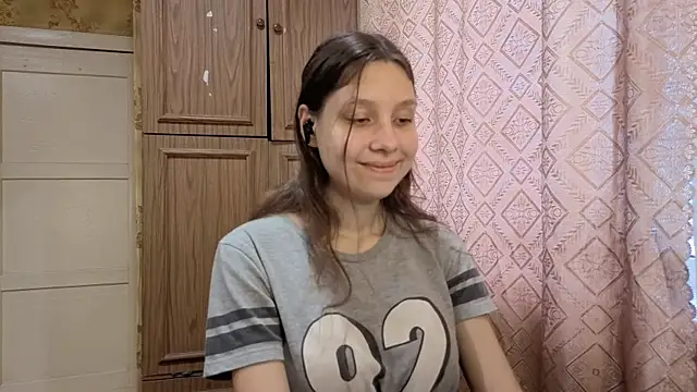 Snapshot of QutieDaSweet chatting on 11/14/25, 08:13 QutieDaSweet online show from 11/14/25, 08:13