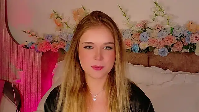 Snapshot of Lilith_Bonheur chatting on 04/15/26, 08:09 Lilith Bonheur online show from 04/15/26, 08:09