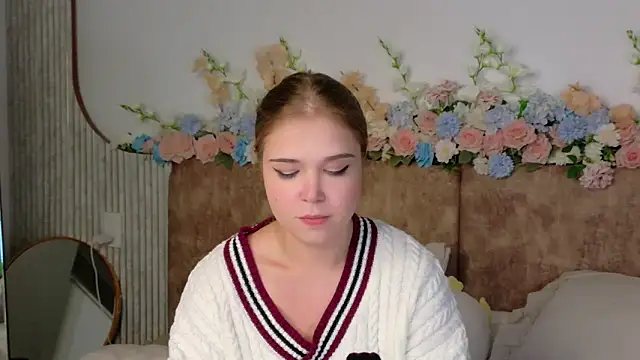 Snapshot of Lilith_Bonheur chatting on 04/28/26, 02:33 Lilith Bonheur online show from 04/28/26, 02:33