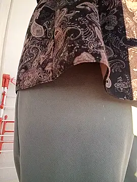 elif25 online show from 10/10/25, 02:05