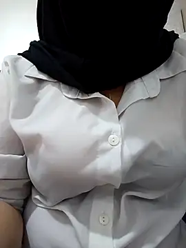 elif25 online show from 10/21/25, 07:47