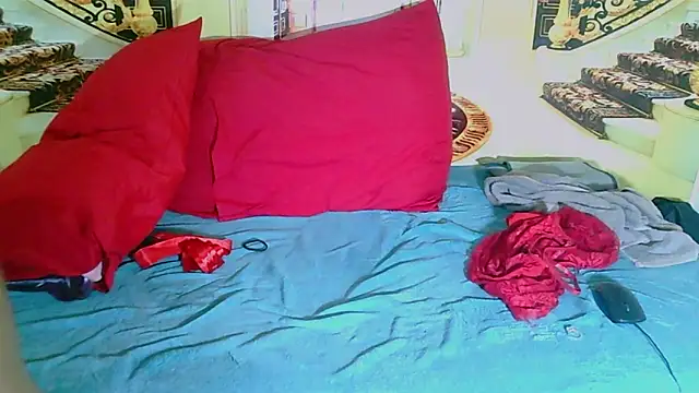 Snapshot of IndianSexcSmyle chatting on 11/28/25, 03:09 IndianSexcSmyle online show from 11/28/25, 03:09