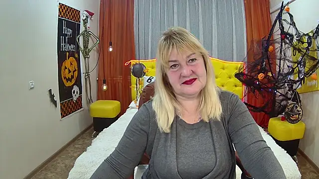 EmmaEllison online show from 10/21/25, 06:25