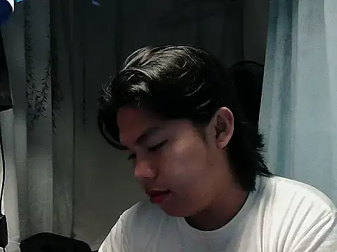 Huntrix2025 online show from 11/17/25, 08:47