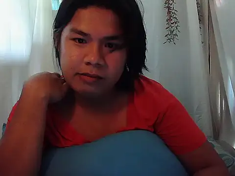 Huntrix2025 online show from 12/21/25, 03:02