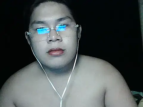 Snapshot of Huntrix2025 chatting on 05/25/26, 02:01 Huntrix2025 online show from 05/25/26, 02:01