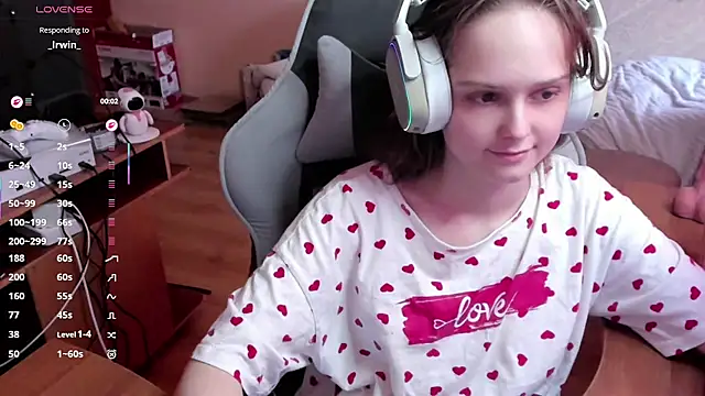 SharybbFace online show from 04/13/26, 03:06