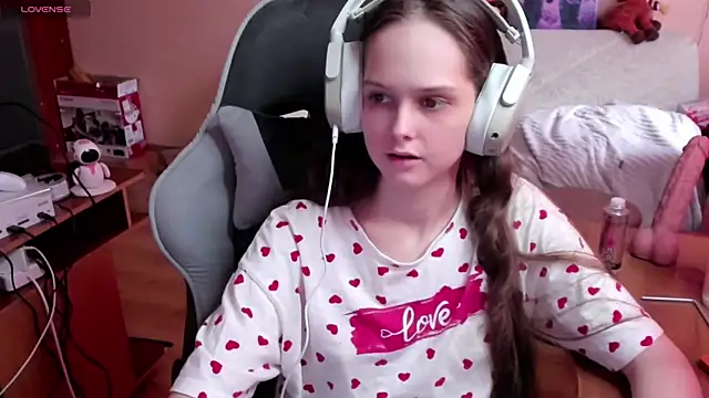 SharybbFace online show from 04/14/26, 03:07