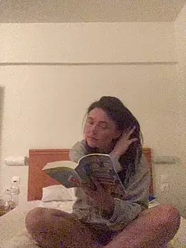 Mia Winters online show from 04/18/26, 07:07