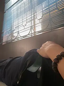 Snapshot of vila25cm chatting on 09/15/25, 05:07 vila25cm online show from 09/15/25, 05:07