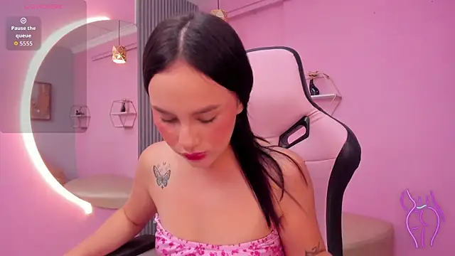 sofi  18  online show from 04/11/26, 01:54