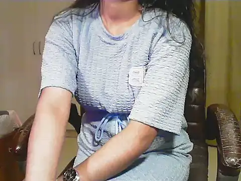 short girl  online show from 01/11/26, 04:45