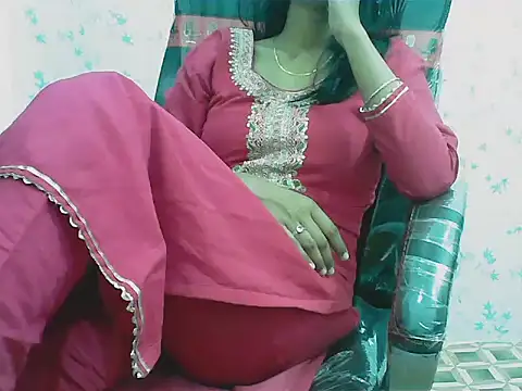 Snapshot of short_girl_ chatting on 03/25/26, 10:38 short girl online show from 03/25/26, 10:38