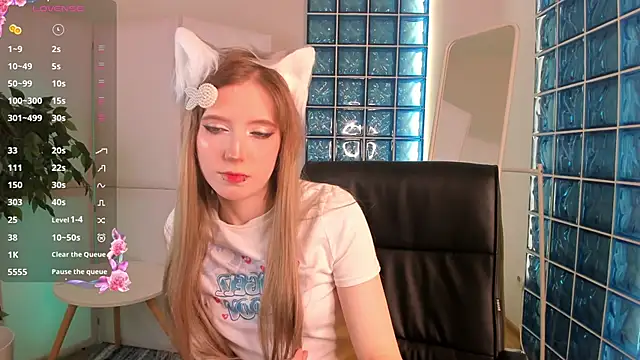 MorgyAsuna  online show from 11/15/25, 06:33