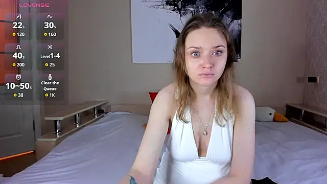 Linda Bryant-Eva online show from 10/31/25, 01:28