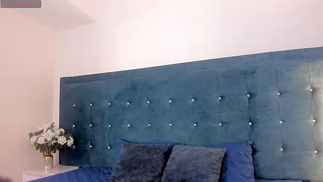 LiilyAdams online show from 12/01/25, 08:03