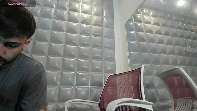 Snapshot of Jack_Daniel__ chatting on 10/09/25, 12:47 Jack Daniel   online show from 10/09/25, 12:47