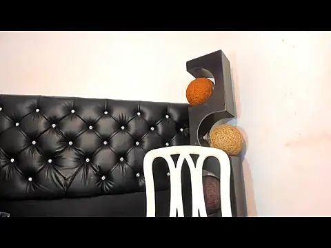 valeriapinkxx online show from 04/08/26, 01:22