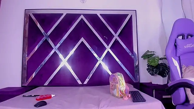 angelkyraasm online show from 02/25/26, 12:37