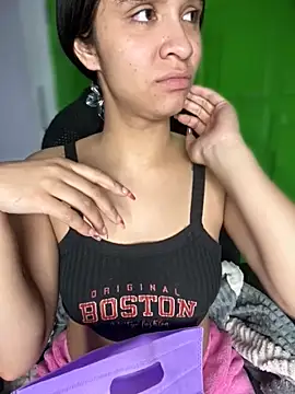 Isabella-Teen online show from 10/13/25, 02:11