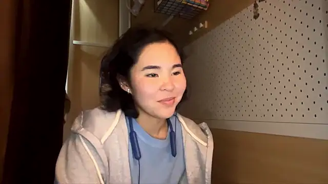 Snapshot of JennyCarpenter chatting on 04/05/26, 08:11 JennyCarpenter online show from 04/05/26, 08:11