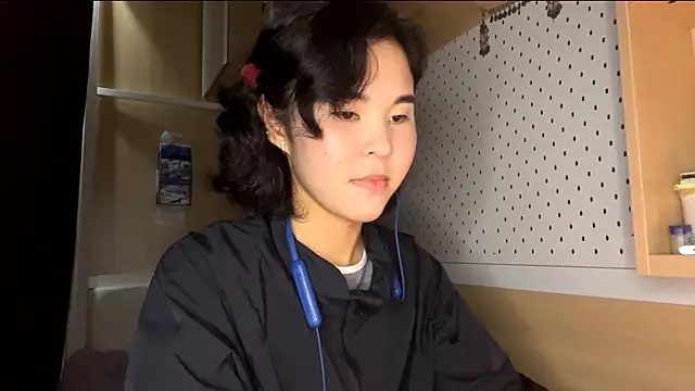 Snapshot of JennyCarpenter chatting on 04/13/26, 10:10 JennyCarpenter online show from 04/13/26, 10:10