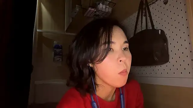 Snapshot of JennyCarpenter chatting on 04/20/26, 10:18 JennyCarpenter online show from 04/20/26, 10:18