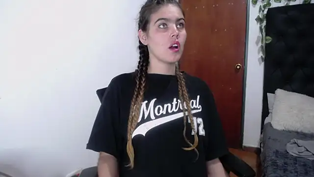 isabel 09 online show from 11/01/25, 03:08