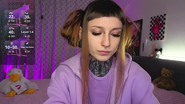 LilithPoison online show from 10/30/25, 06:08